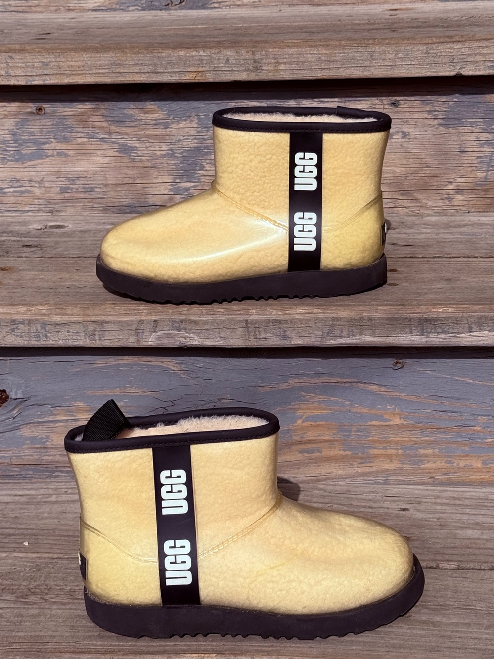 UGG Classic Clear Mini Ankle Rain Boots Natural Black Waterproof Snow Sz 4